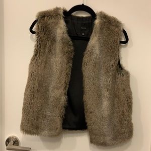 Aritzia Fur Vest XXS